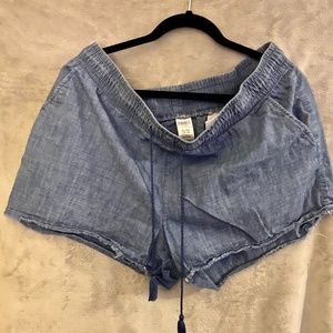 Lightweight Denim shorts